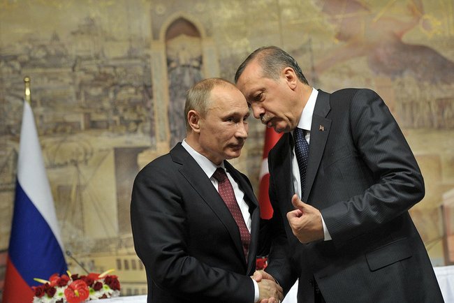 Putin la Istanbul. Se rupe Turcia de Occident?